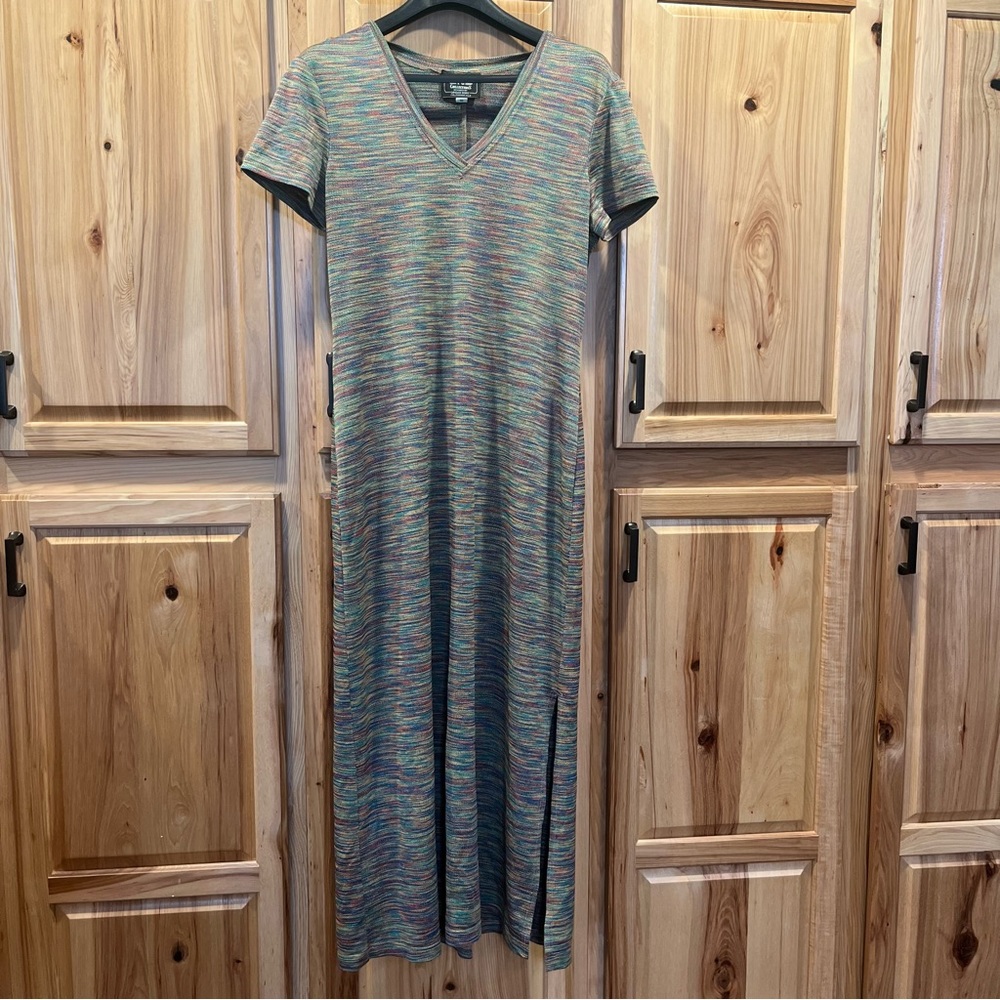 colorful v neck dress
brand PG Collections designed by Ginger Bort